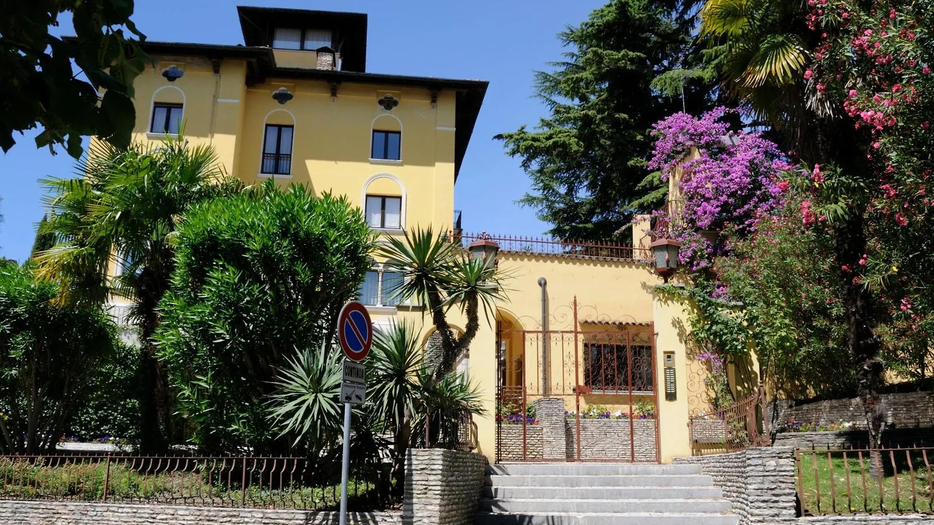Villa Callas 16 Sirmione Apartment